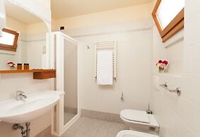 Villa Isabella Hotel & Residence