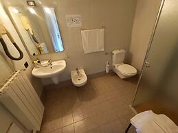 Villa Isabella Hotel & Residence