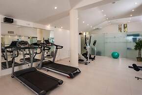 Vantaris Luxury Beach Resort