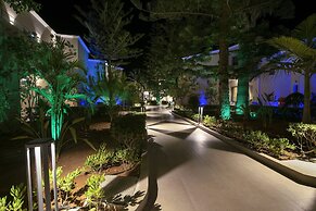 Vantaris Luxury Beach Resort