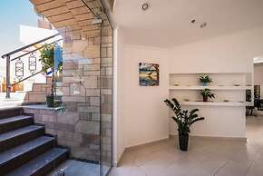 Vantaris Luxury Beach Resort