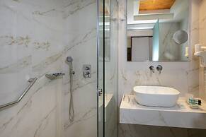 Vantaris Luxury Beach Resort