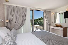 Vantaris Luxury Beach Resort