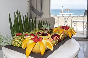 Vantaris Luxury Beach Resort