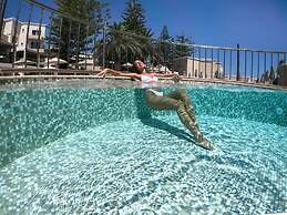 Vantaris Luxury Beach Resort