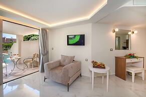 Vantaris Luxury Beach Resort