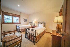 Keystone Sanctuary 248 by SummitCove Vacation Lodging