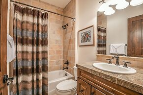 Keystone Sanctuary 248 by SummitCove Vacation Lodging