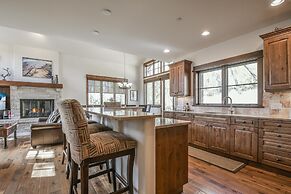 Keystone Sanctuary 248 by SummitCove Vacation Lodging