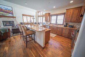 Keystone Sanctuary 248 by SummitCove Vacation Lodging