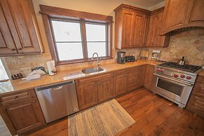 Keystone Sanctuary 248 by SummitCove Vacation Lodging