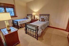 Keystone Sanctuary 248 by SummitCove Vacation Lodging