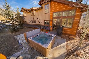 Keystone Sanctuary 248 by SummitCove Vacation Lodging