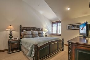 Keystone Sanctuary 248 by SummitCove Vacation Lodging