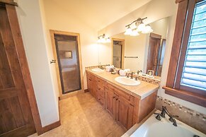 Keystone Sanctuary 248 by SummitCove Vacation Lodging