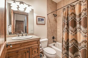 Keystone Sanctuary 248 by SummitCove Vacation Lodging