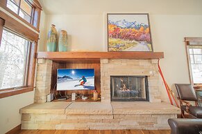 Keystone Sanctuary 248 by SummitCove Vacation Lodging