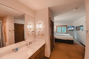 Expedition Station 8607 by SummitCove Vacation Lodging