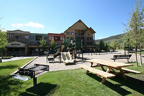 Expedition Station 8607 by SummitCove Vacation Lodging