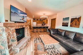 Expedition Station 8607 by SummitCove Vacation Lodging