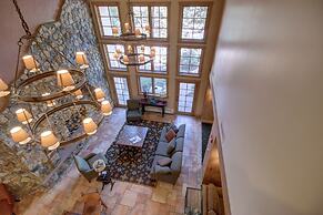 Expedition Station 8607 by SummitCove Vacation Lodging