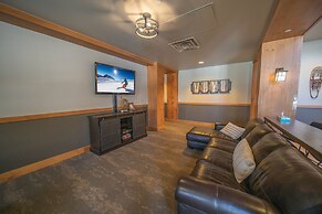 Expedition Station 8607 by SummitCove Vacation Lodging