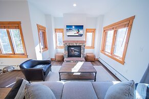 Expedition Station 8561 by SummitCove Vacation Lodging