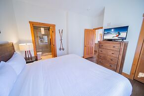 Expedition Station 8561 by SummitCove Vacation Lodging