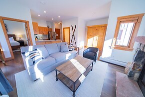 Expedition Station 8561 by SummitCove Vacation Lodging