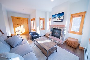 Expedition Station 8561 by SummitCove Vacation Lodging