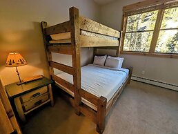 Trappers Crossing 8753