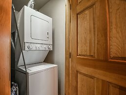 Trappers Crossing 8753