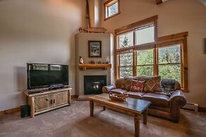 Trappers Crossing 8753