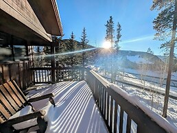 Trappers Crossing 8753