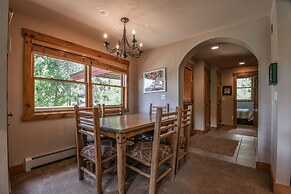 Trappers Crossing 8753