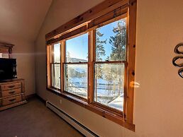 Trappers Crossing 8753