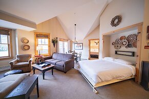 Buffalo Lodge 8411 by SummitCove Vacation Lodging