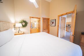 Buffalo Lodge 8411 by SummitCove Vacation Lodging