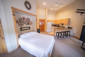 Buffalo Lodge 8411 by SummitCove Vacation Lodging