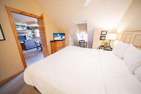Buffalo Lodge 8411 by SummitCove Vacation Lodging