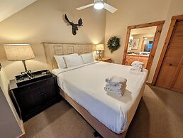 Buffalo Lodge 8411 by SummitCove Vacation Lodging
