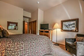 Jack Pine 8008 by SummitCove Vacation Lodging