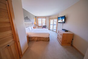 Dakota Lodge 8518 by SummitCove Vacation Lodging