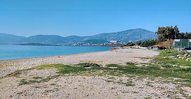 Spacious house with seaview