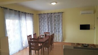 Spacious house with seaview