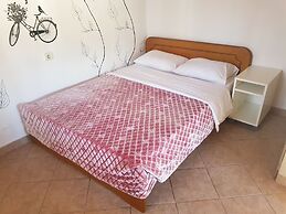 George Apartments by the Sea and Airport