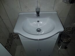 George Apartments by the Sea and Airport