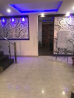 Hotel Triund Heights