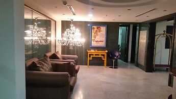 Seef Loft
