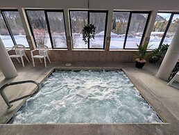 Montezuma 1771 by SummitCove Vacation Lodging